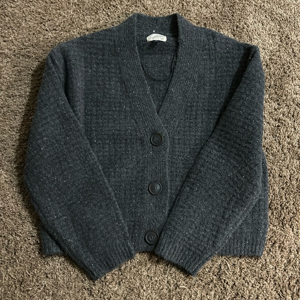 Universal thread cardigan